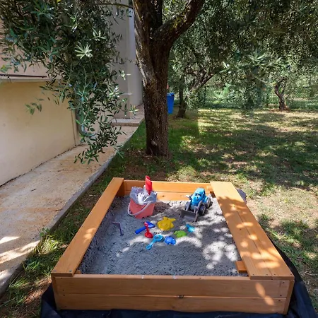House For Rent Ulika *