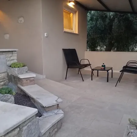 House For Rent Ulika Valbandon