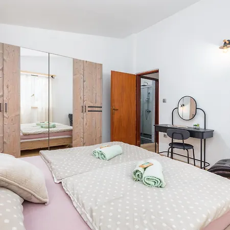 House For Rent Ulika *