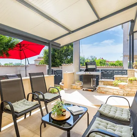 Holiday home House For Rent Ulika