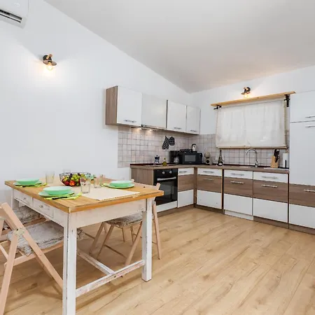 House For Rent Ulika Feriehus