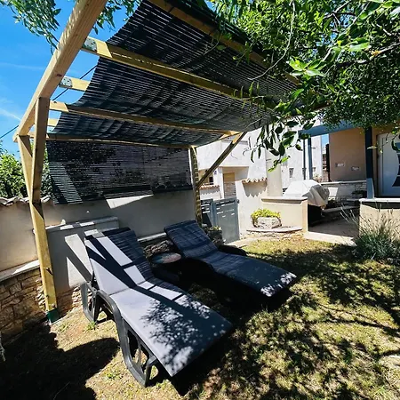 House For Rent Ulika * Valbandon